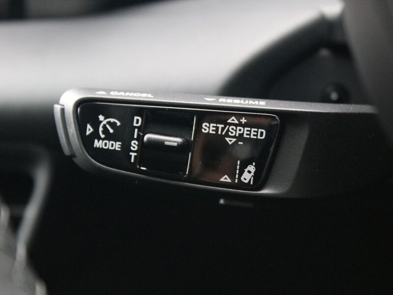 More views of Porsche Macan