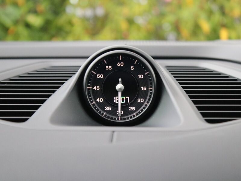 More views of Porsche Macan