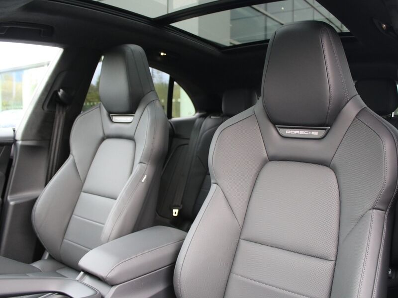 More views of Porsche Macan