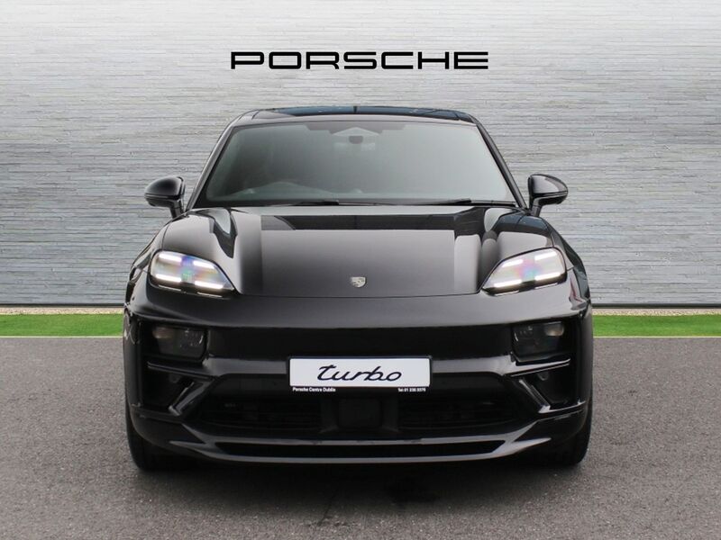 More views of Porsche Macan