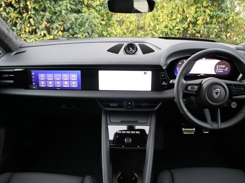 More views of Porsche Macan