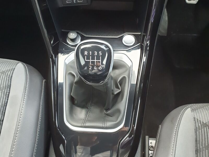 More views of Volkswagen T-Roc