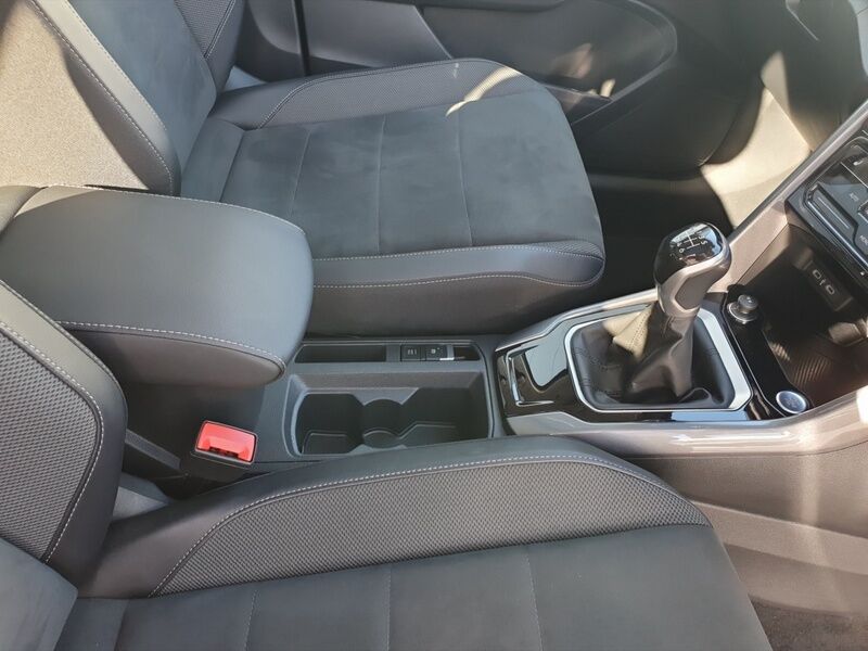 More views of Volkswagen T-Roc