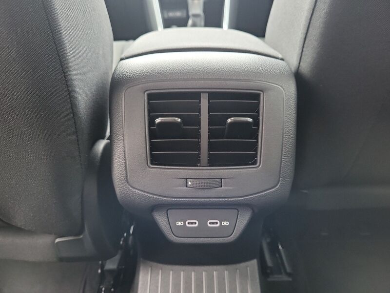 More views of Volkswagen T-Roc