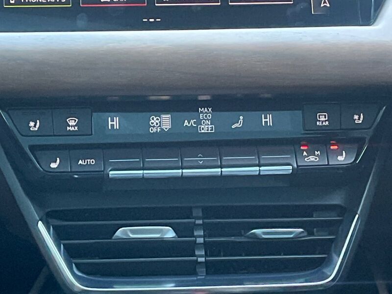 More views of Audi e-tron GT quattro