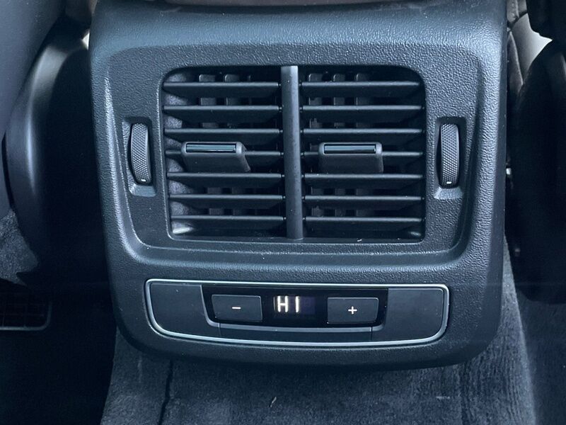 More views of Audi e-tron GT quattro