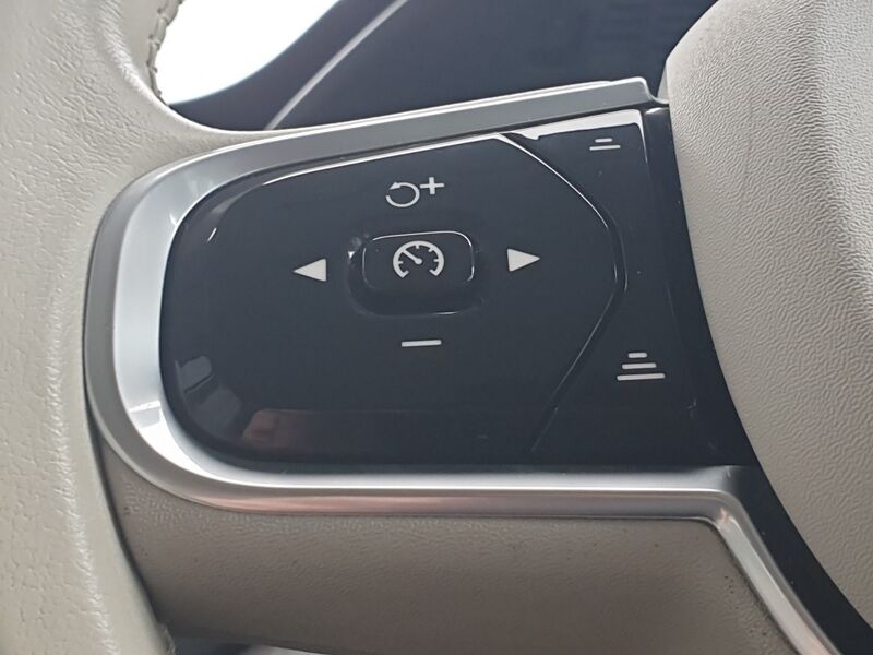 More views of Volvo XC90