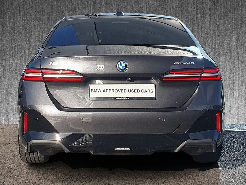 More views of BMW i5