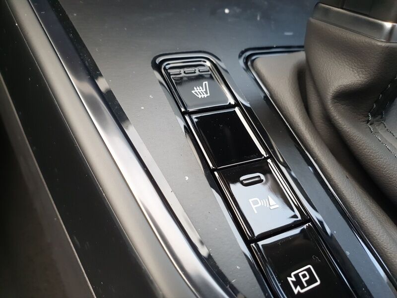 More views of Kia Niro