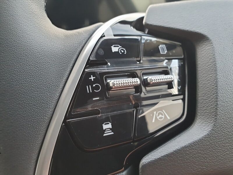 More views of Kia Niro