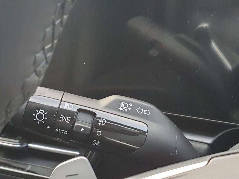 More views of Kia Niro