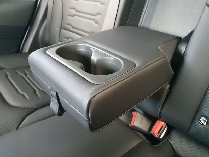 More views of Kia Niro