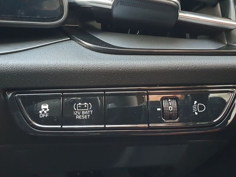 More views of Kia Niro