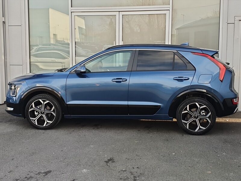 More views of Kia Niro