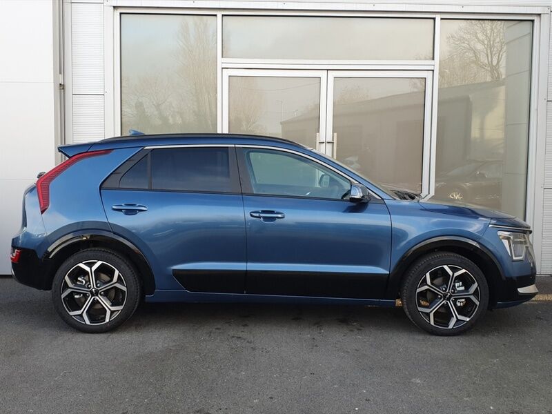 More views of Kia Niro