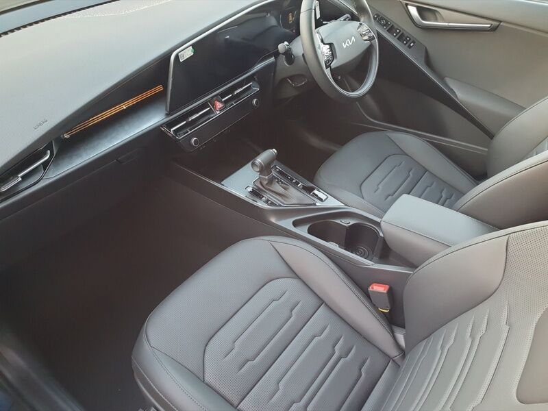 More views of Kia Niro