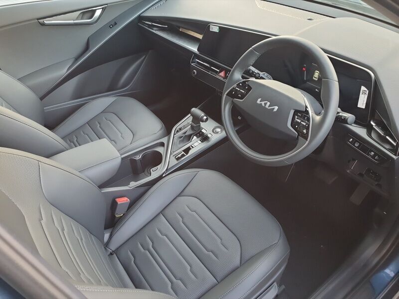 More views of Kia Niro