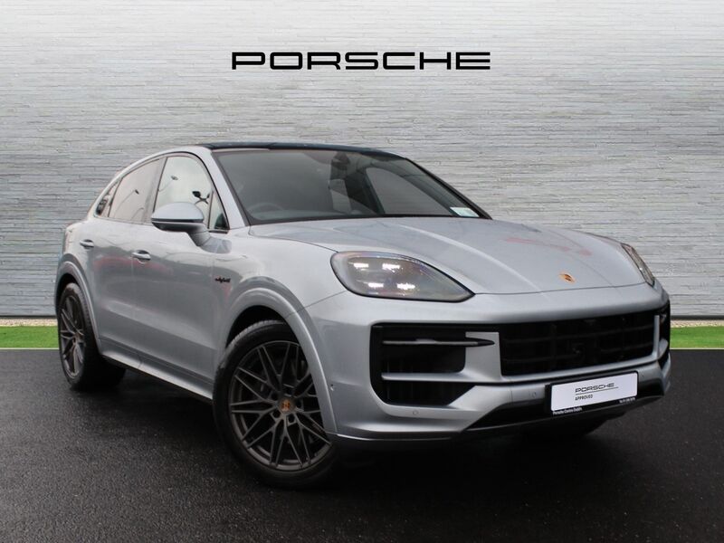 More views of Porsche Cayenne