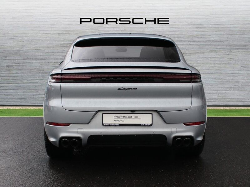 More views of Porsche Cayenne