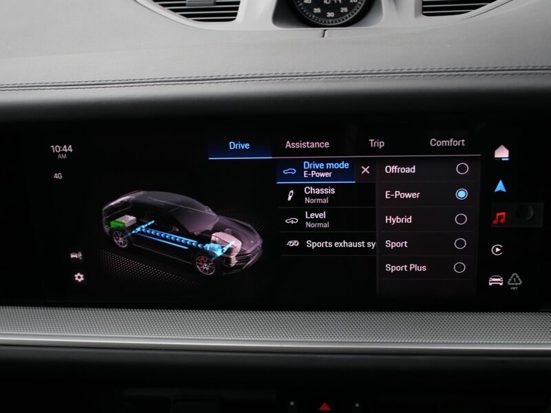 More views of Porsche Cayenne