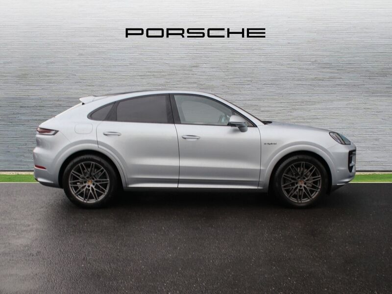 More views of Porsche Cayenne
