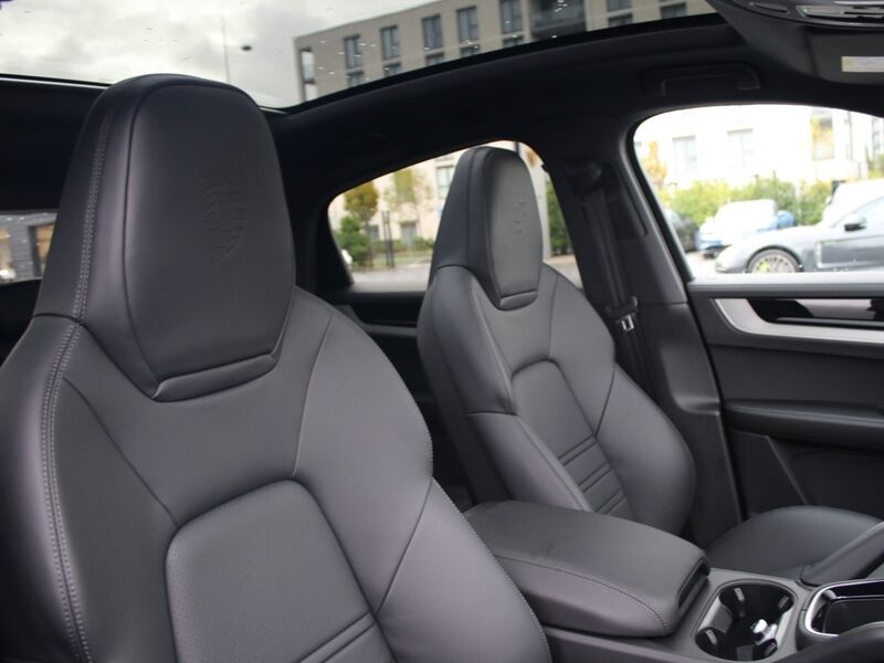 More views of Porsche Cayenne