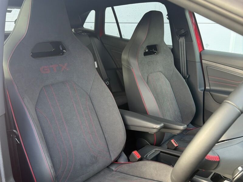 More views of Volkswagen ID.4