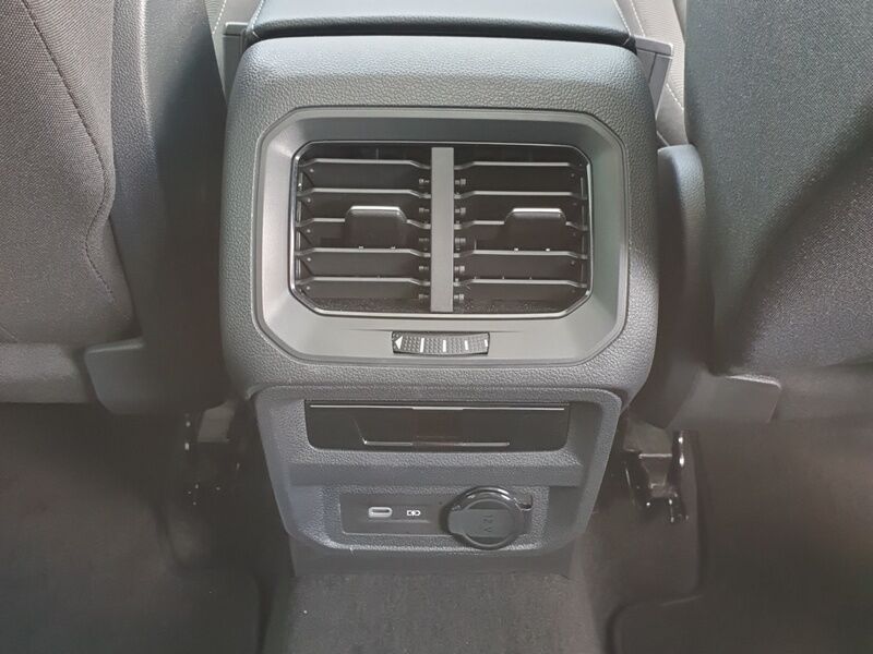 More views of Volkswagen Tiguan