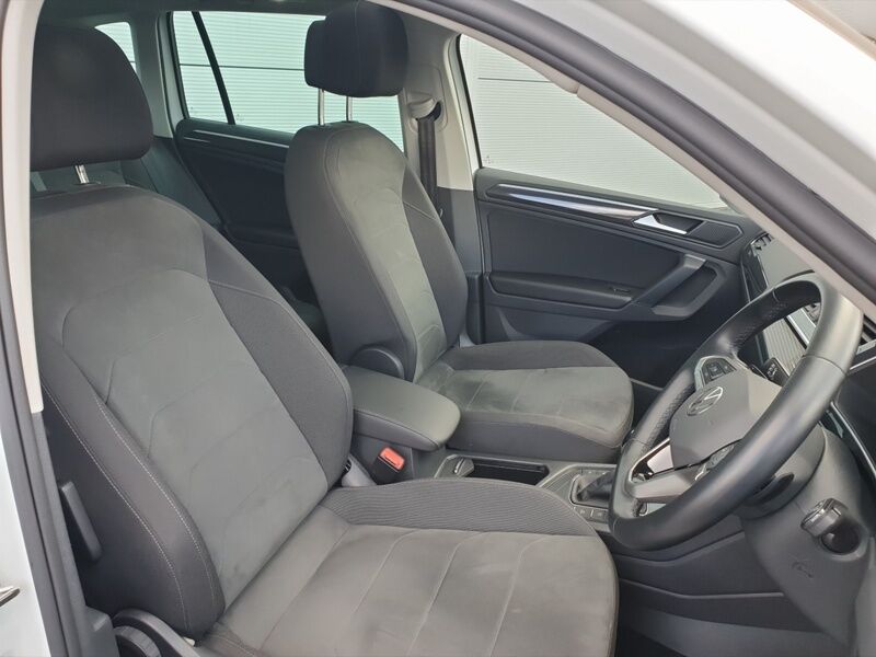 More views of Volkswagen Tiguan