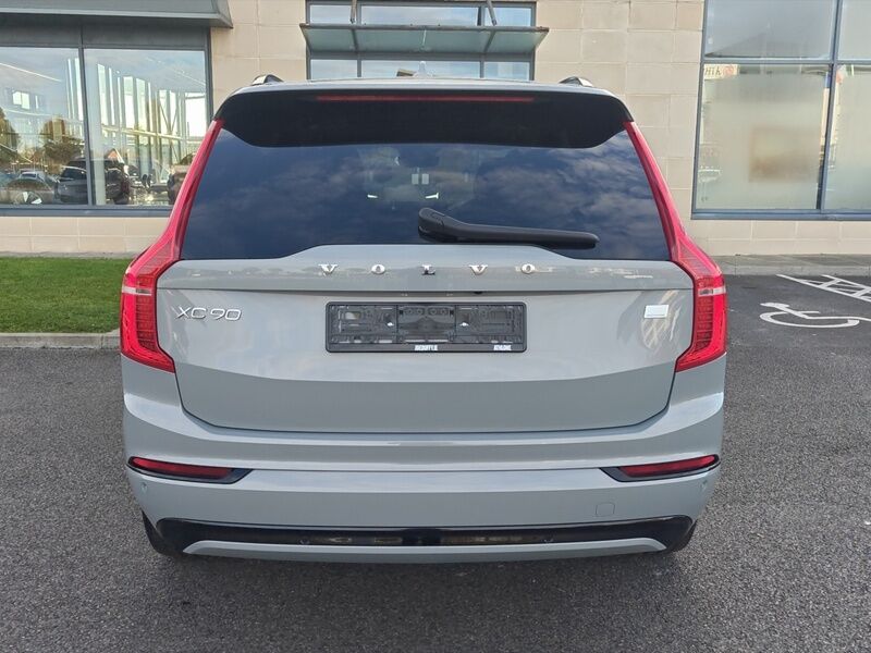 More views of Volvo XC90