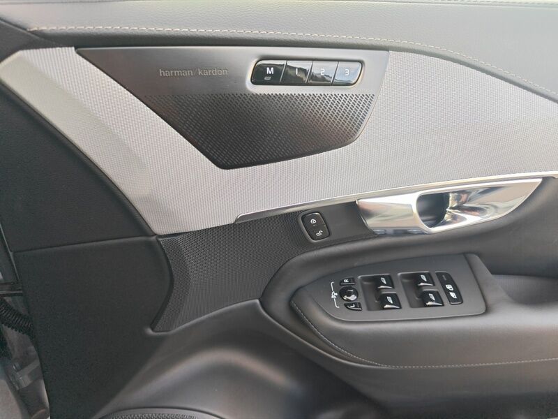 More views of Volvo XC90