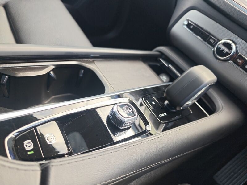 More views of Volvo XC90