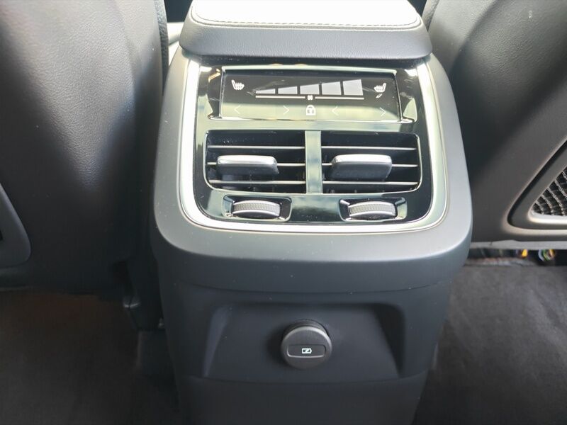 More views of Volvo XC90