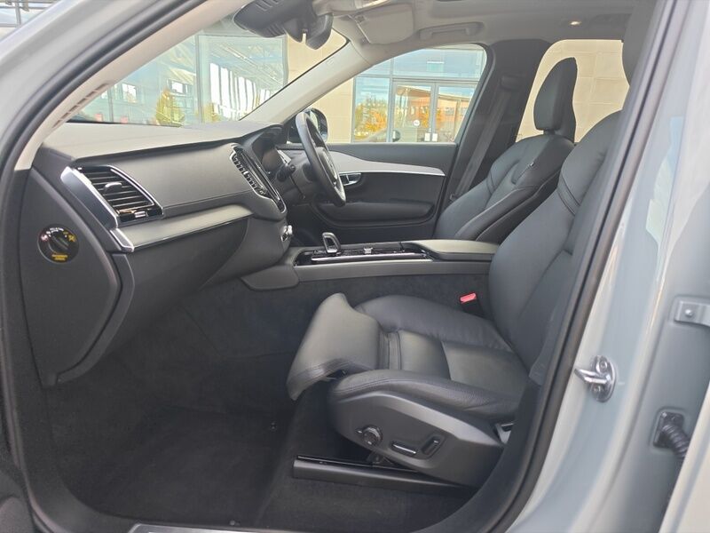 More views of Volvo XC90