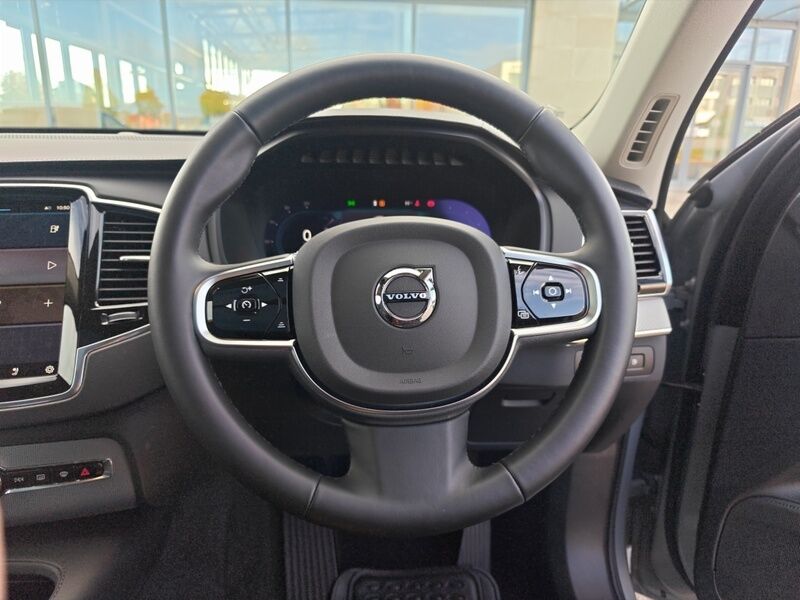 More views of Volvo XC90