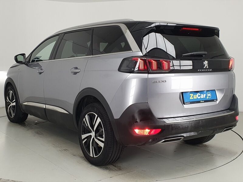 More views of Peugeot 5008