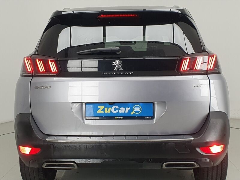 More views of Peugeot 5008
