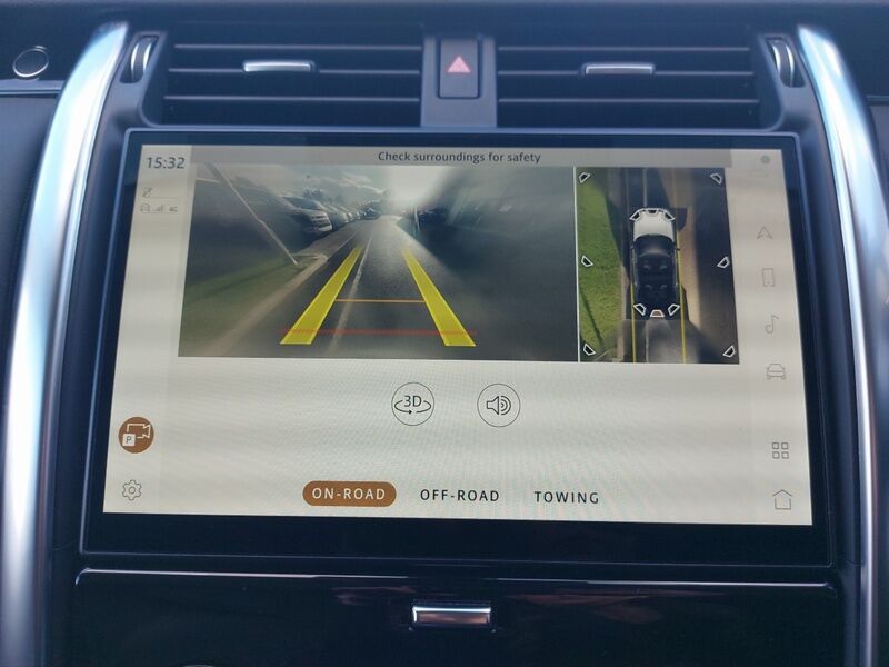 More views of Land Rover Discovery