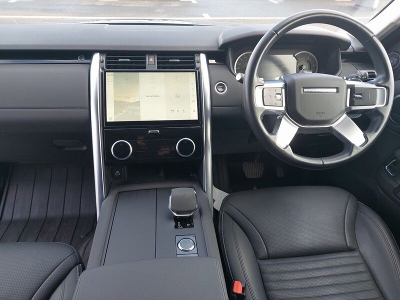 More views of Land Rover Discovery