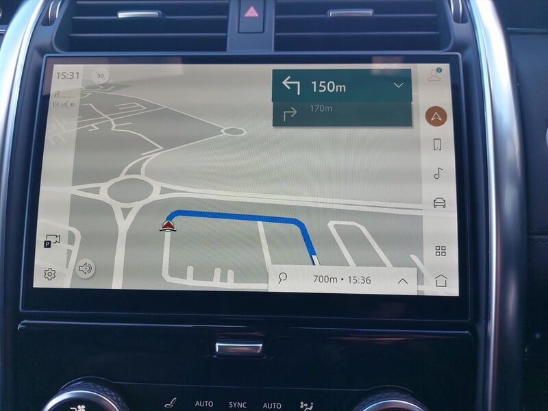 More views of Land Rover Discovery