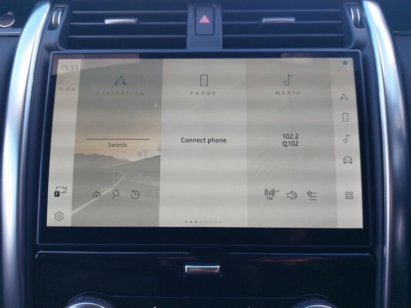 More views of Land Rover Discovery