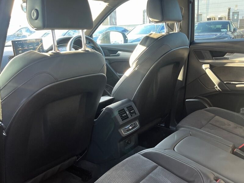 More views of Audi Q5