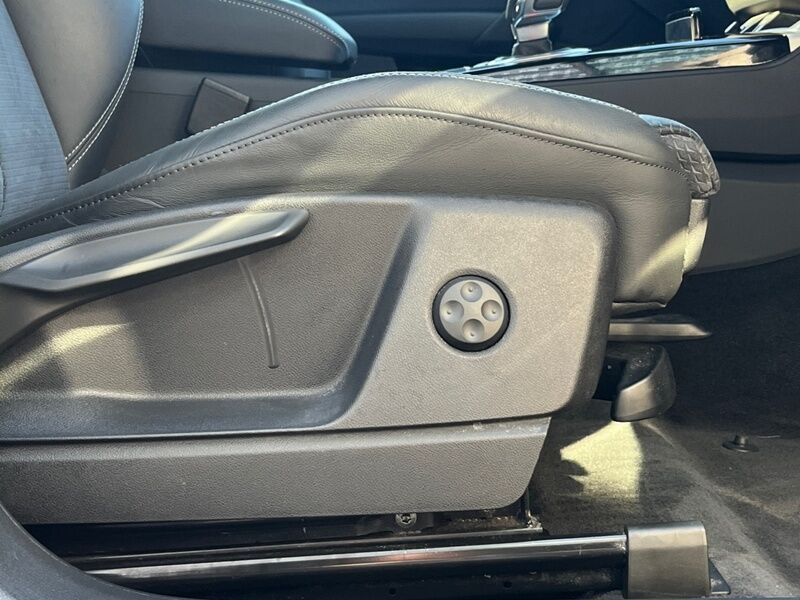 More views of Audi Q5