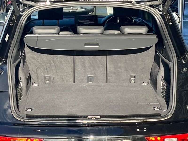 More views of Audi Q5