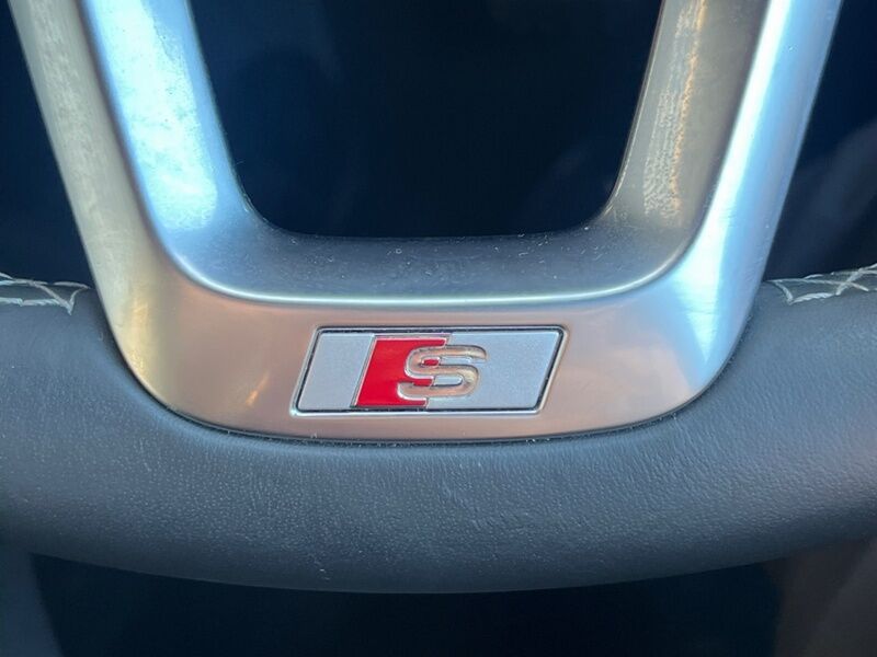 More views of Audi Q5