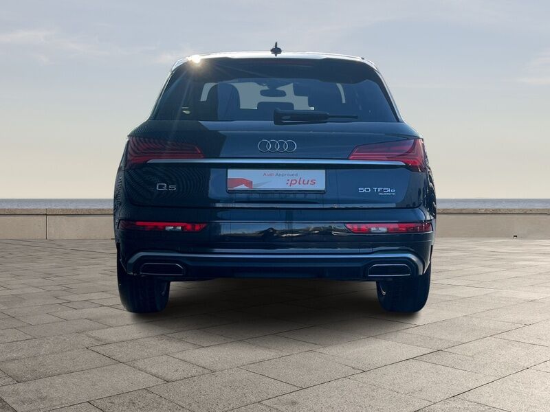 More views of Audi Q5