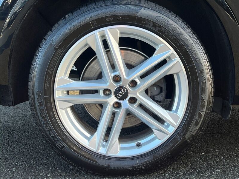 More views of Audi Q5