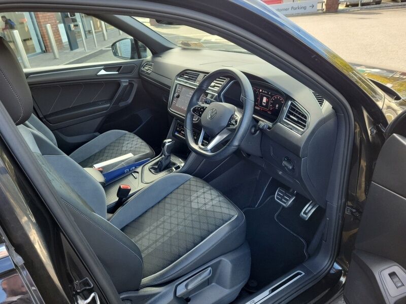 More views of Volkswagen Tiguan Allspace