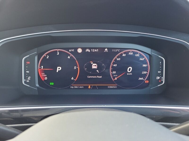 More views of Volkswagen Tiguan Allspace