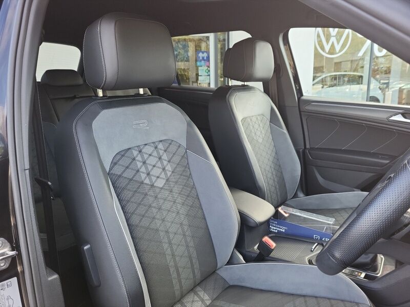 More views of Volkswagen Tiguan Allspace